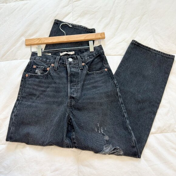 Levi’s Premium Ribcage Straight Ankle Jeans Black Distressed Size 24 High Rise - Picture 4 of 9